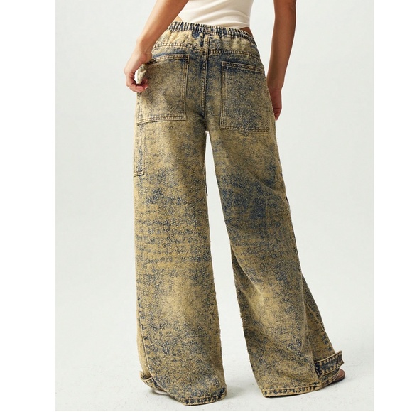 Mineral Wash Stretchy Waist Wide leg Denim Jeans - Picture 6 of 7